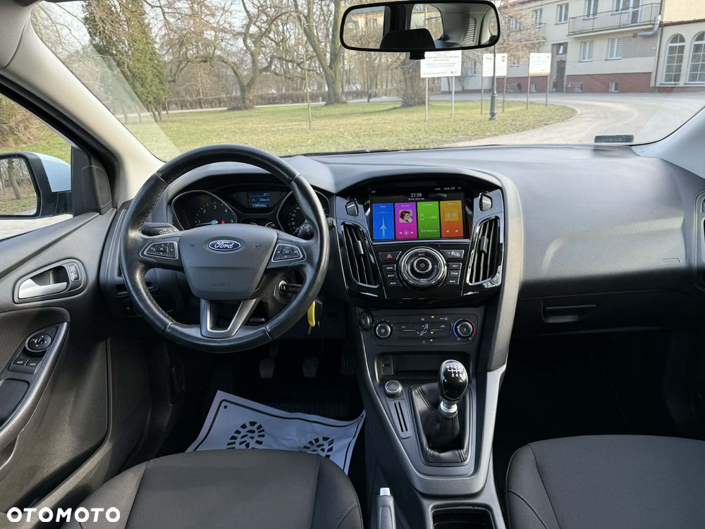 Ford Focus 1.5 TDCi SYNC Edition - 24