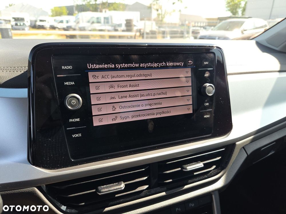 Volkswagen T-Roc 1.5 TSI Life DSG - 21