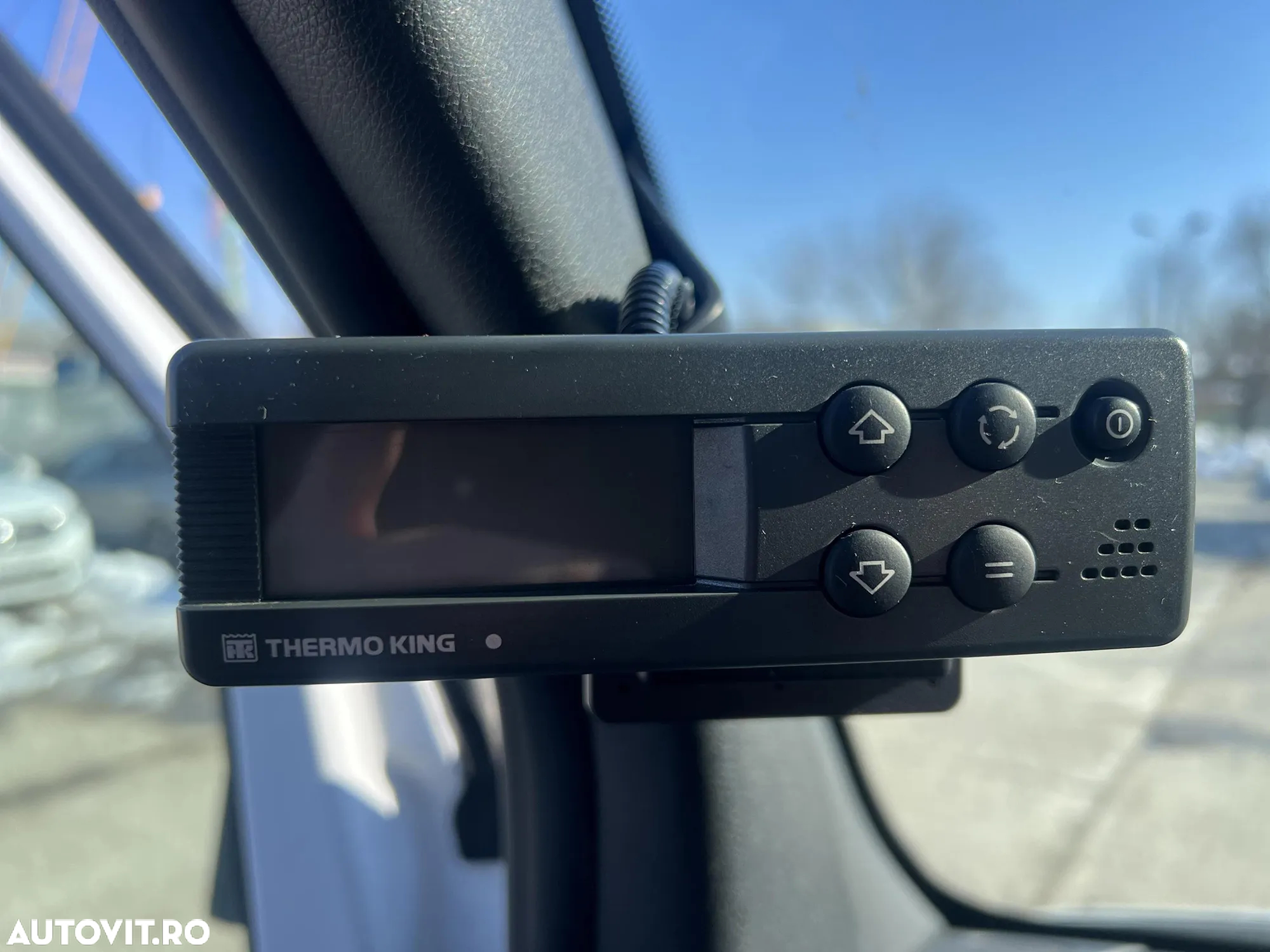 Mercedes-Benz Sprinter - 14