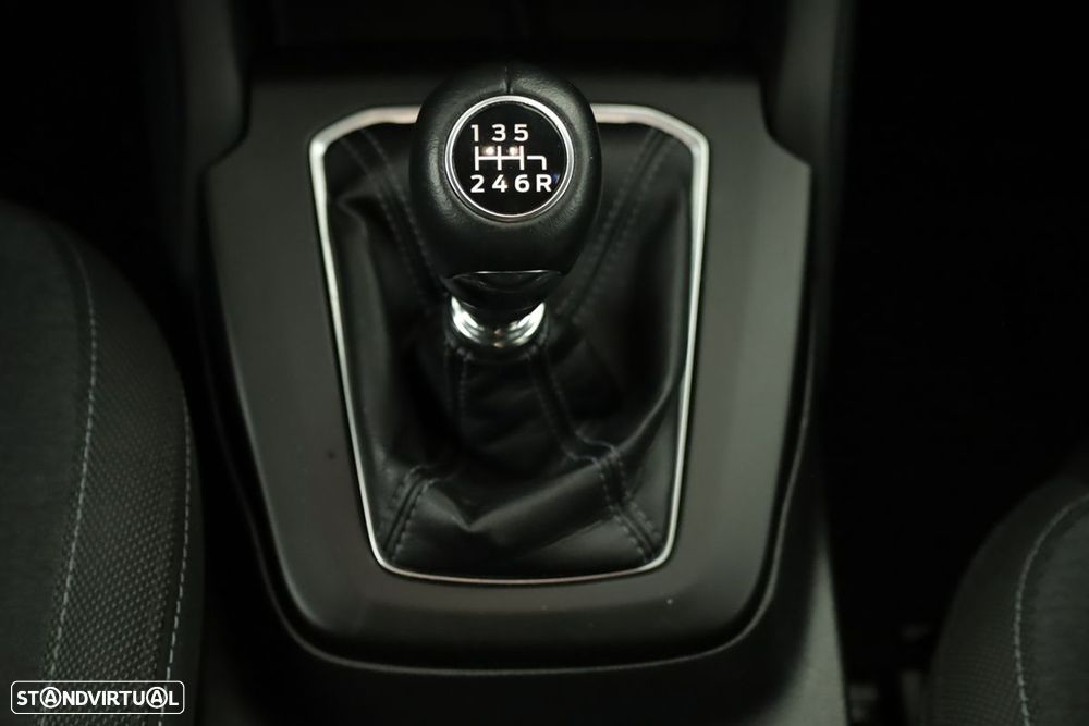 Ford Focus SW 1.0 EcoBoost MHEV Active X - 13