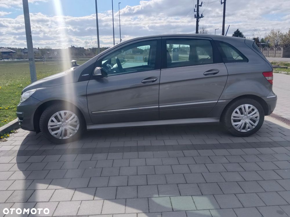 Mercedes-Benz Klasa B 160 BlueEFFICIENCY SPORT EDITION - 3