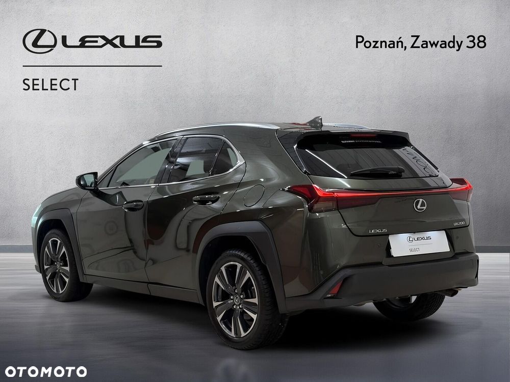 Lexus UX - 10