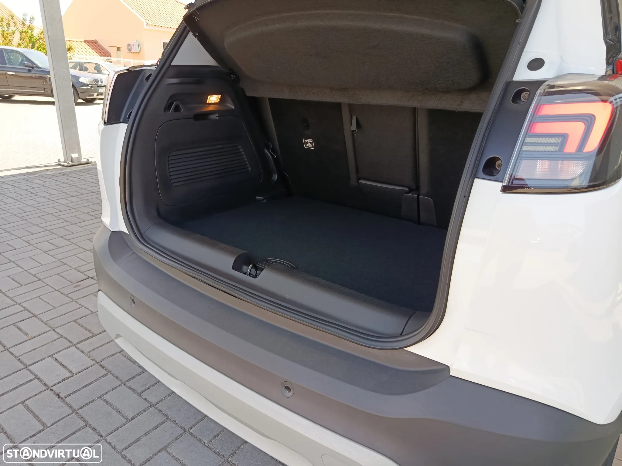 Opel Crossland X - 28