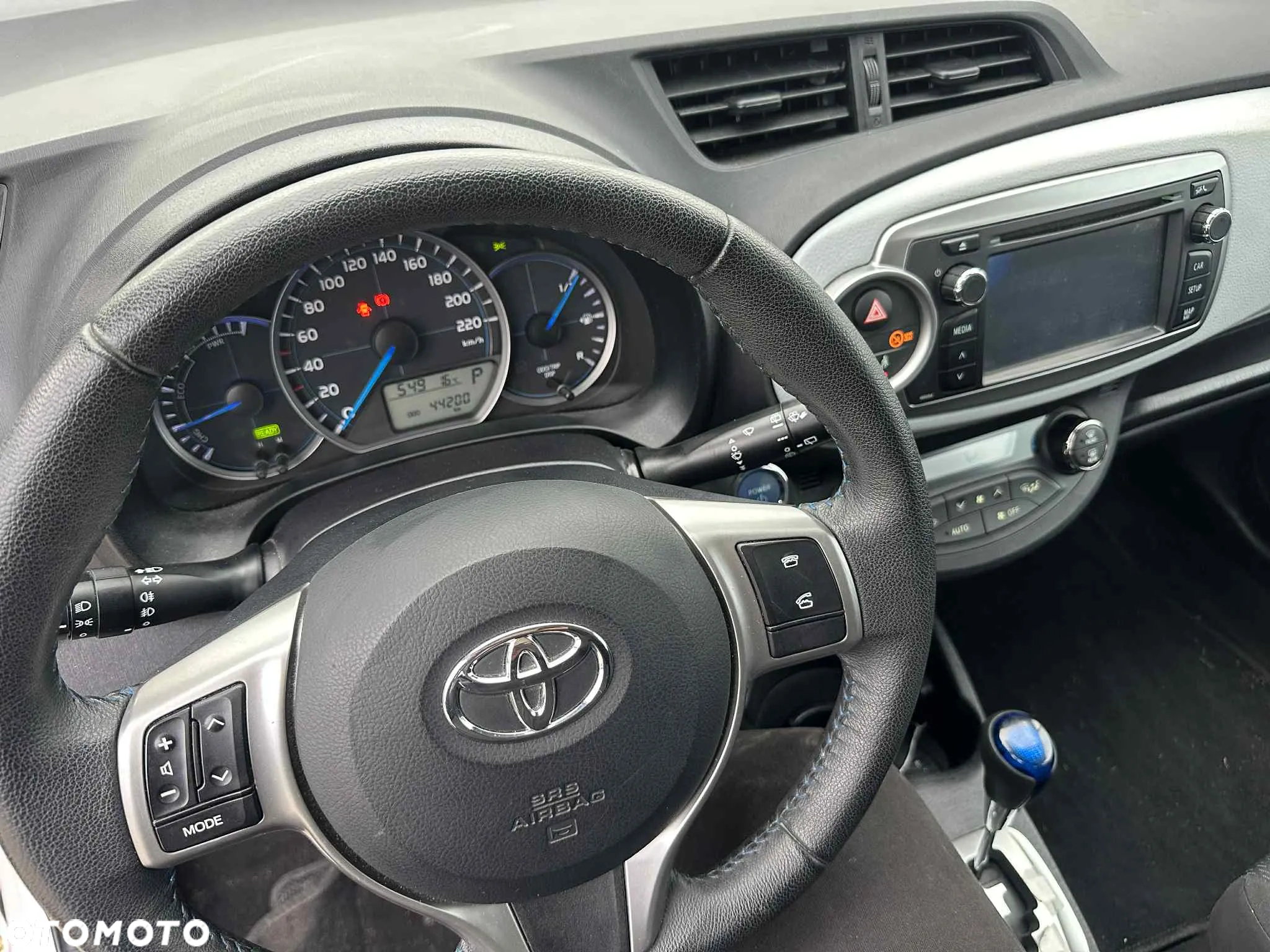 Toyota Yaris Hybrid 1.5 VVT-i - 15
