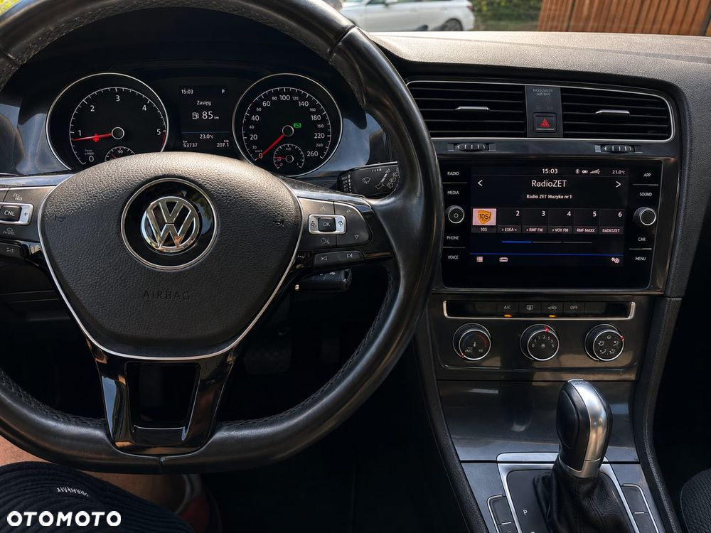 Volkswagen Golf - 11