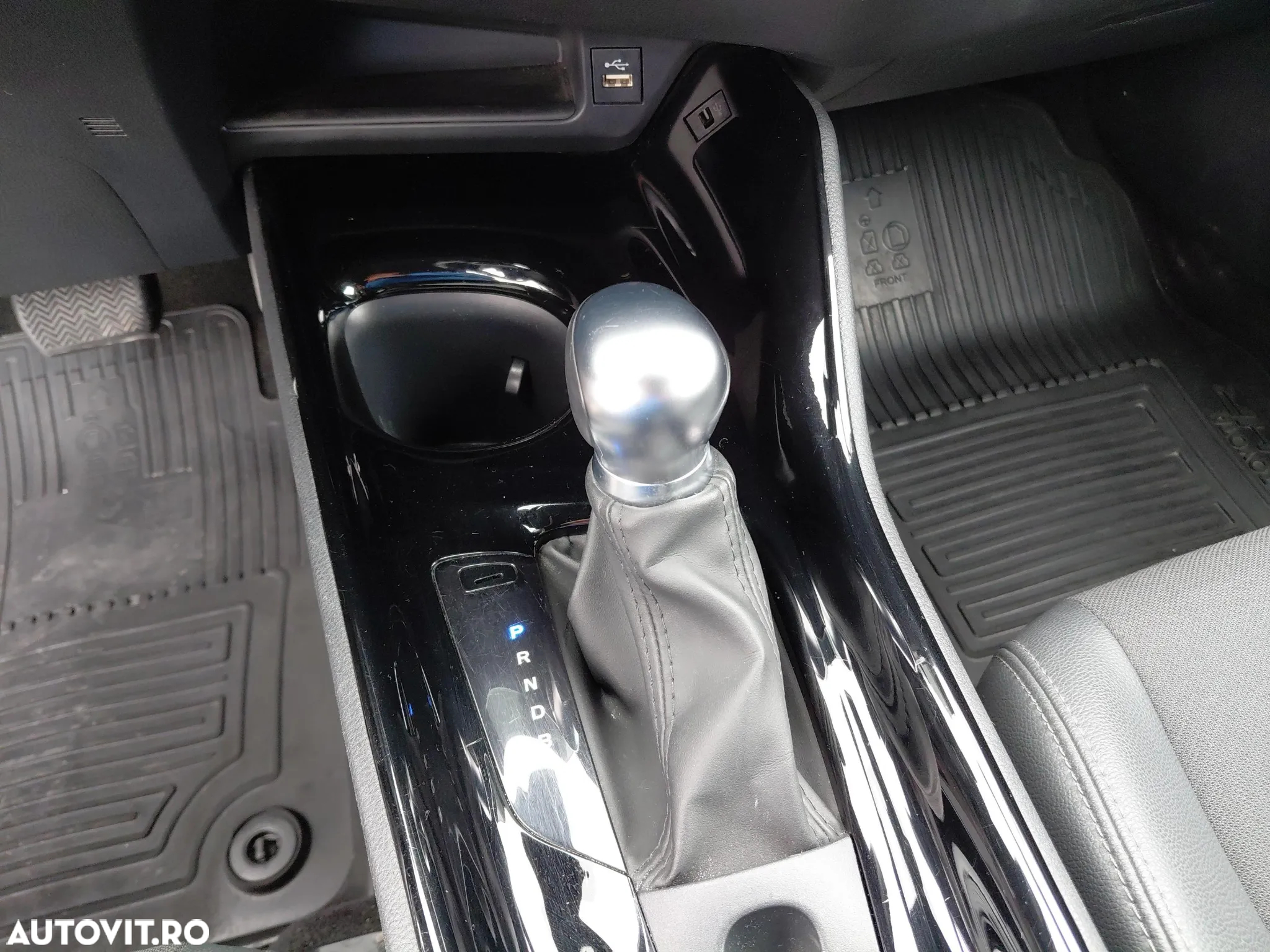 Toyota C-HR 1.8 HSD 122 CP 4x2 CVT Style - 22