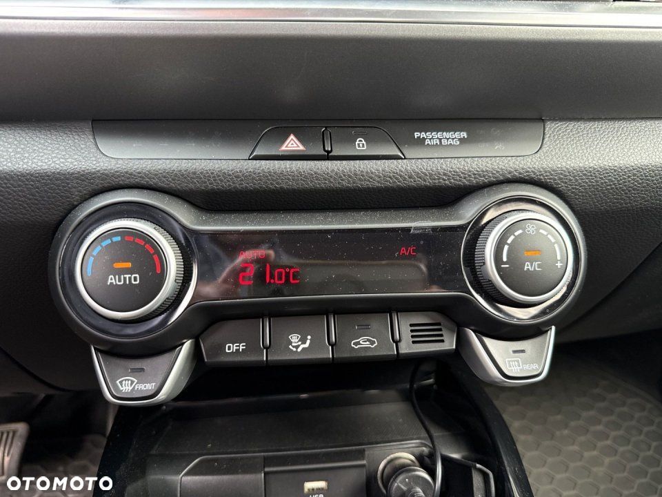 Kia Stonic - 23