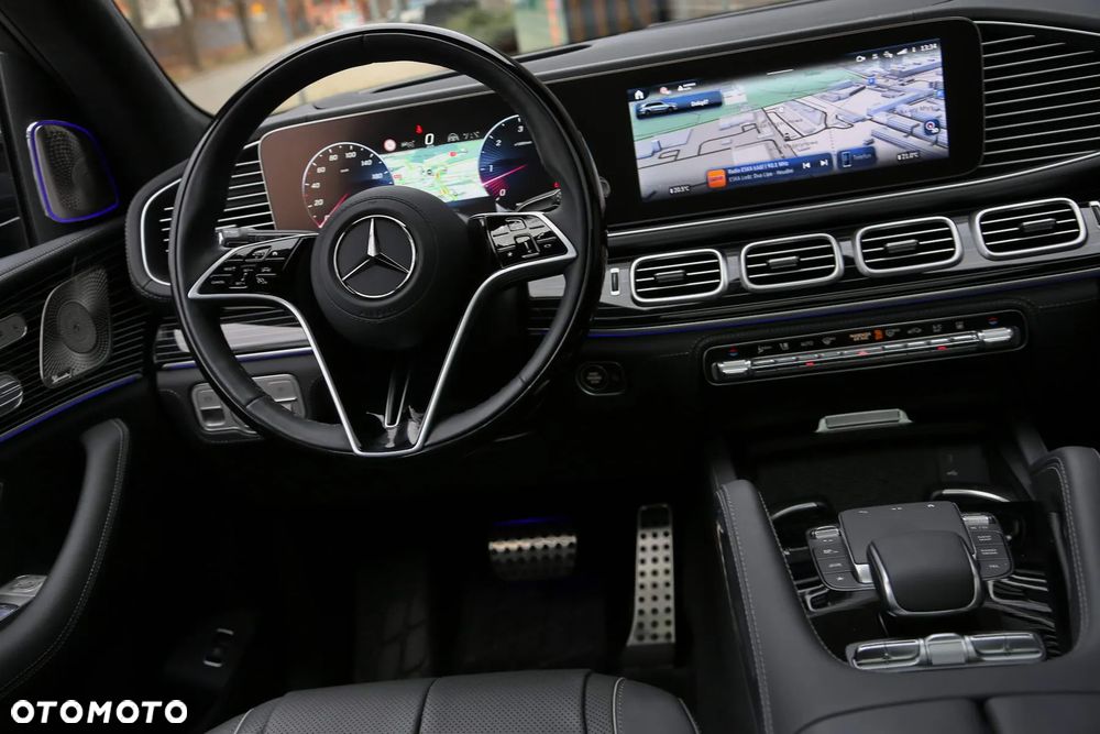 Mercedes-Benz GLS - 22