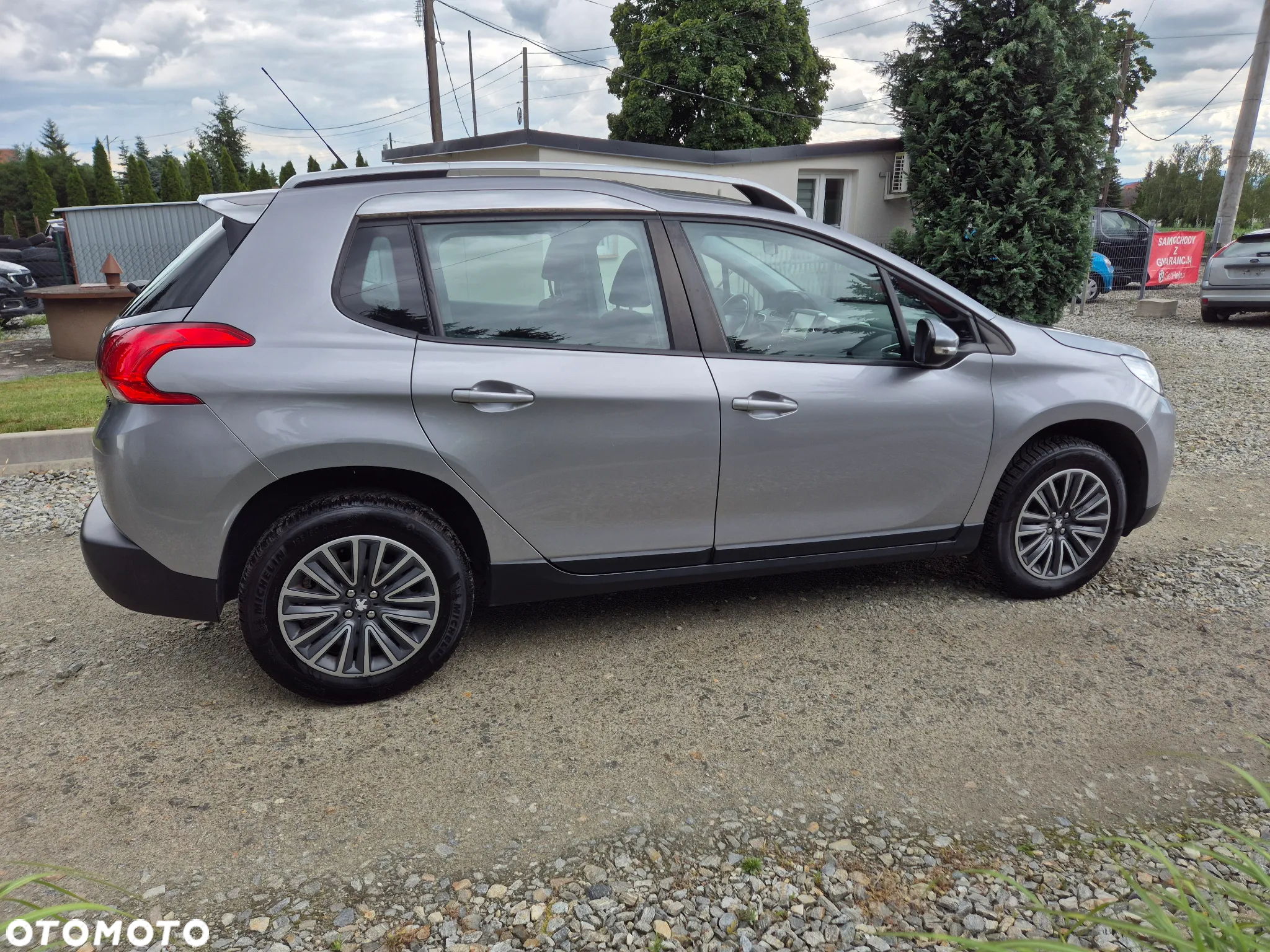 Peugeot 2008 - 4