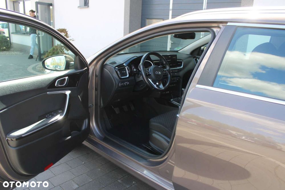 Kia Ceed - 15