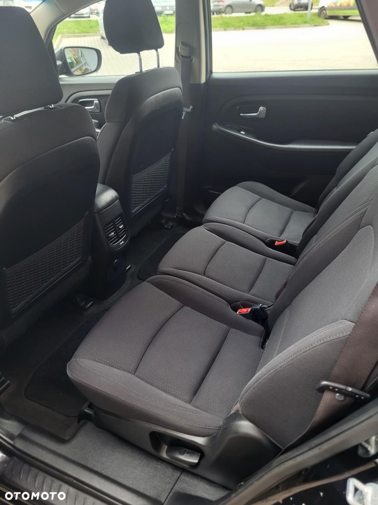 Kia Carens 1.7 CRDi 115 Dream-Team Edition - 10