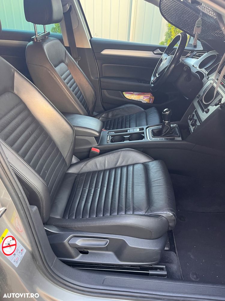 Volkswagen Passat 1.6 TDI Comfortline - 10