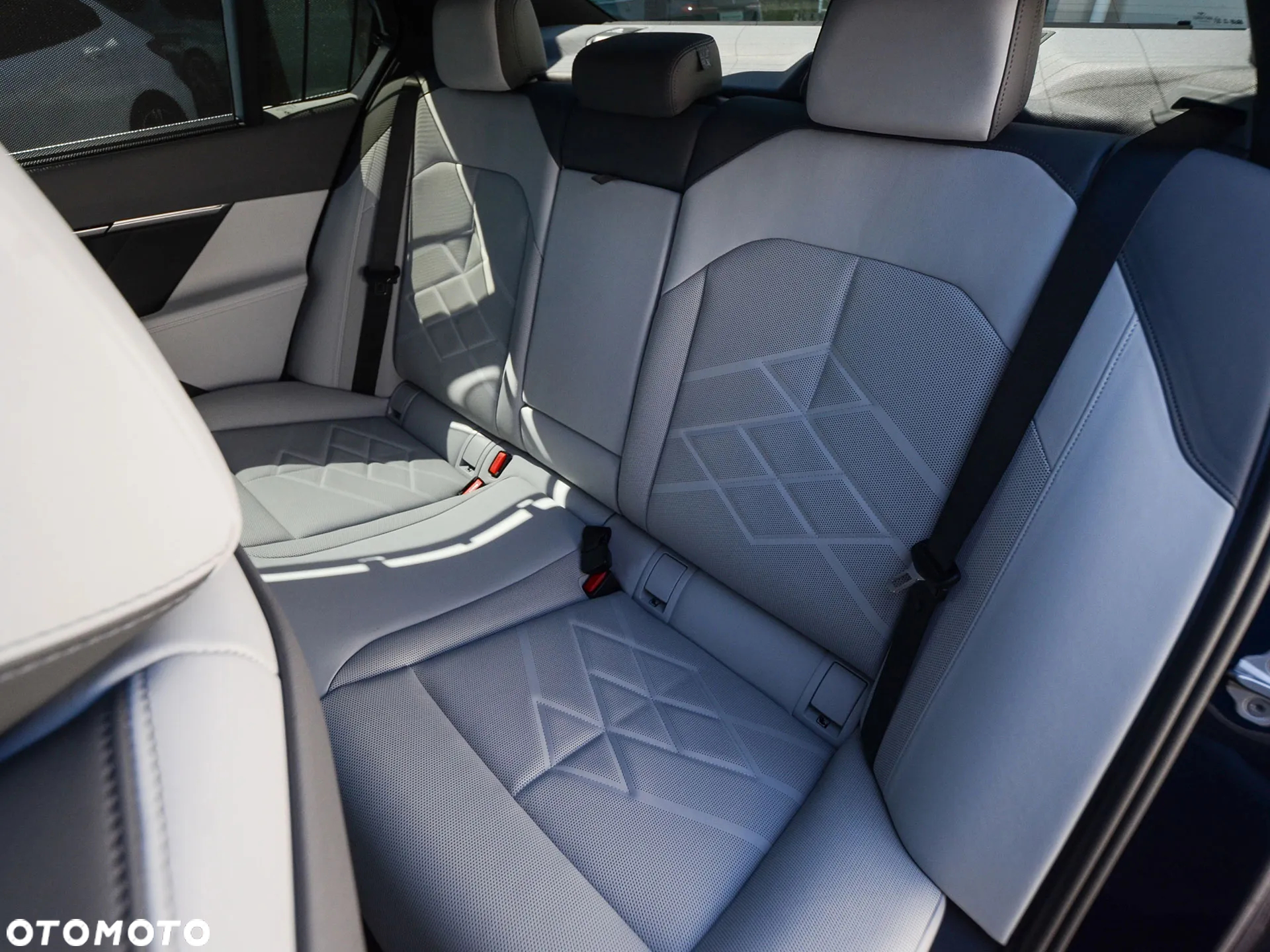 BMW Seria 5 520d xDrive - 34