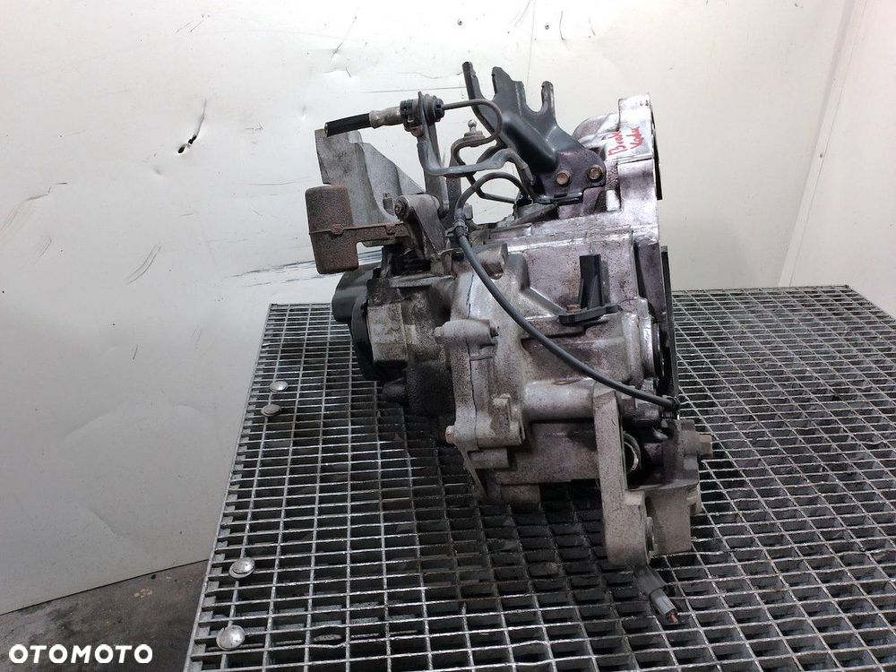 SKRZYNIA BIEGÓW MANUALNA MAZDA 5 ( 05-10 ) 2.0 D  RF7 - 5