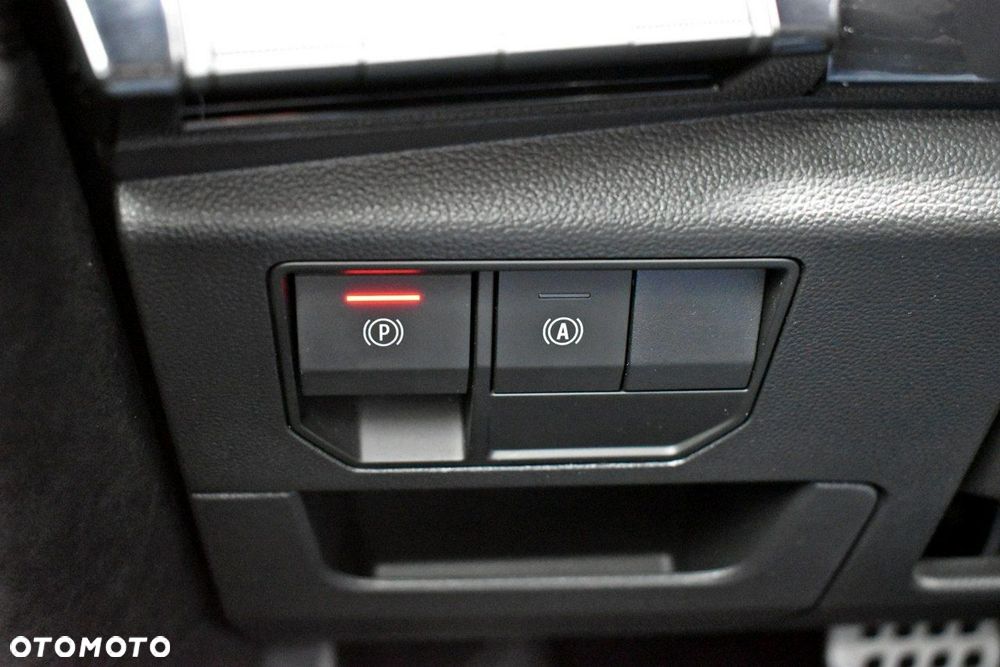 Renault Austral 1.3 TCe mHEV Iconic esprit Alpine - 17