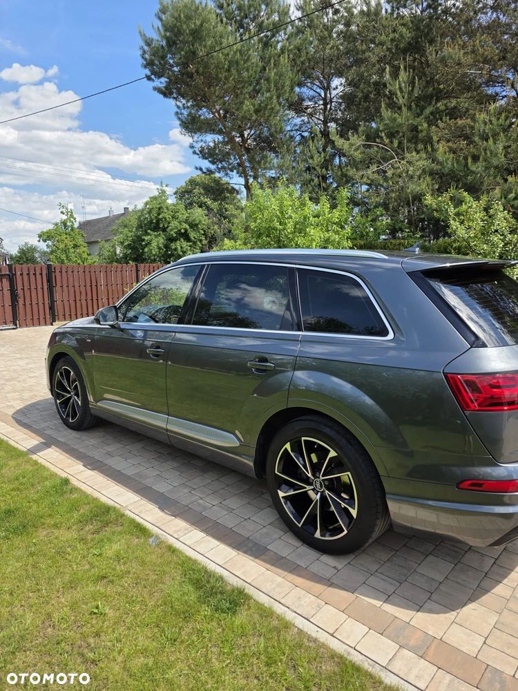 Audi Q7 - 4