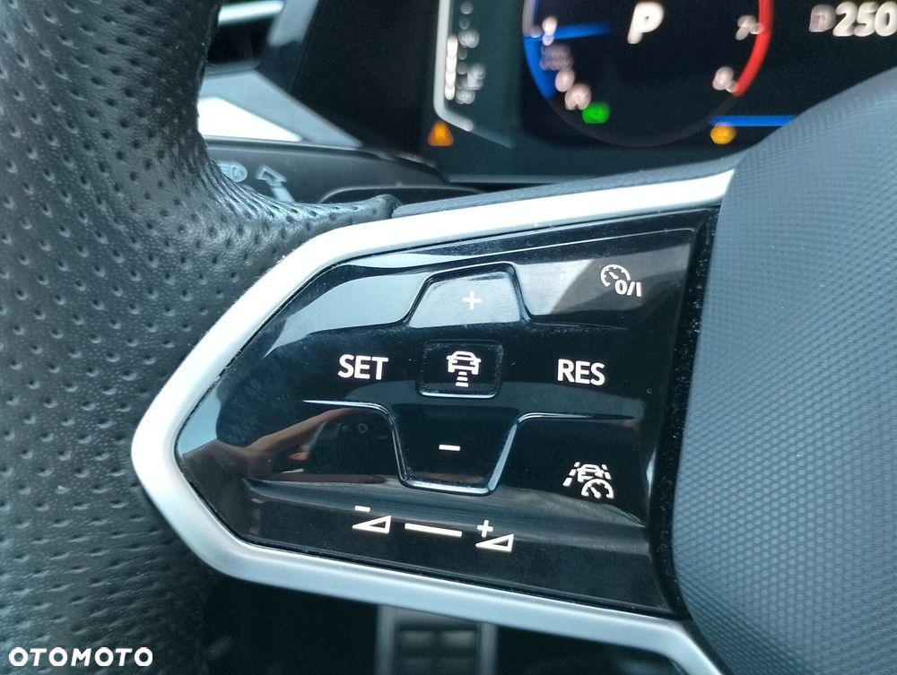 Volkswagen Arteon 2.0 TSI R-Line DSG - 23