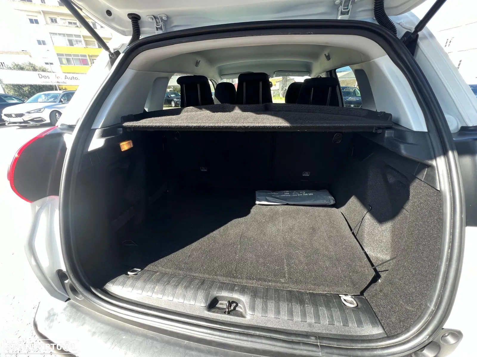 Peugeot 2008 1.2 PureTech Access - 7