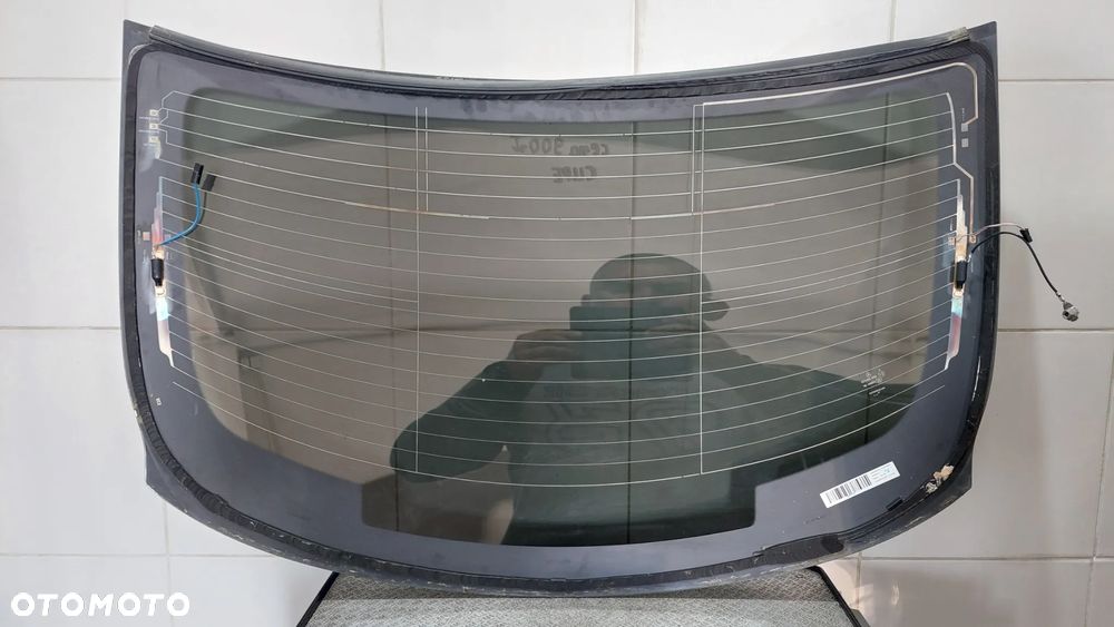 SZYBA KAROSERYJNA TYLNA MERCEDES-BENZ C-KLASA W205 R2016 COUPE - 3