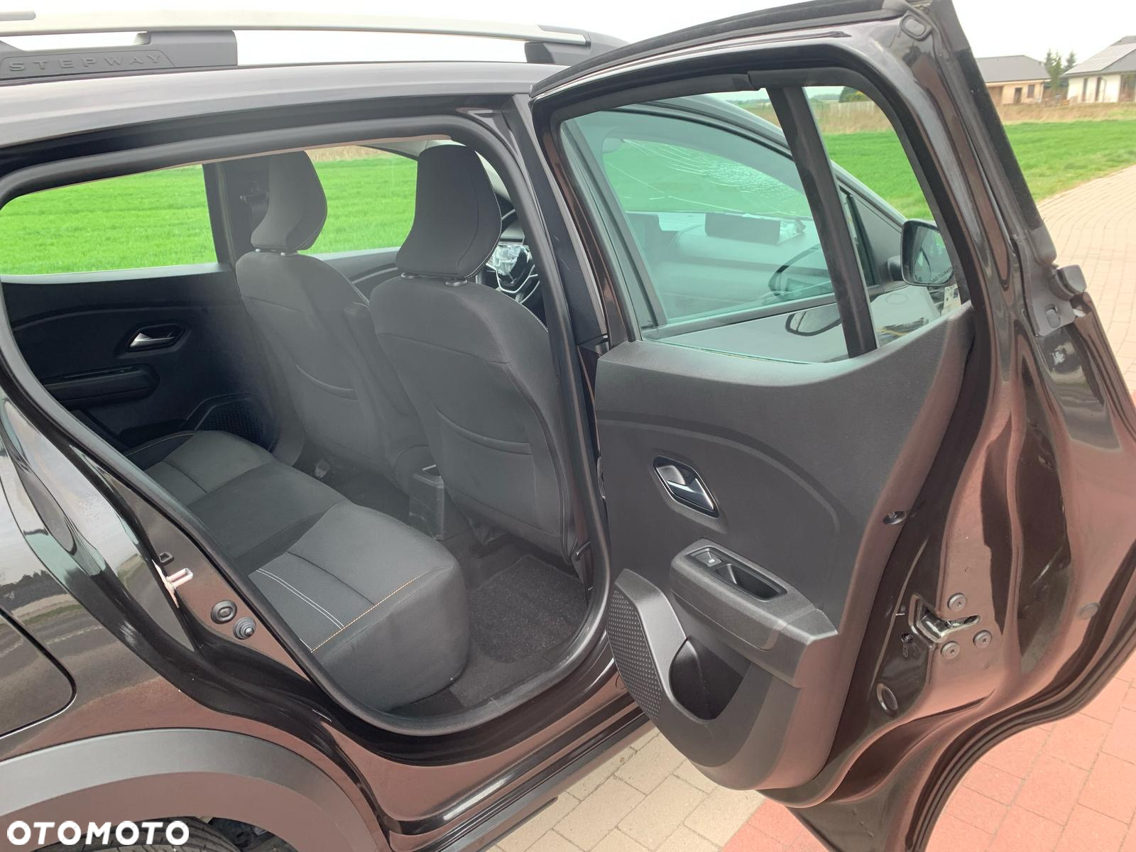 Dacia Sandero Stepway TCe 90 Essential - 32