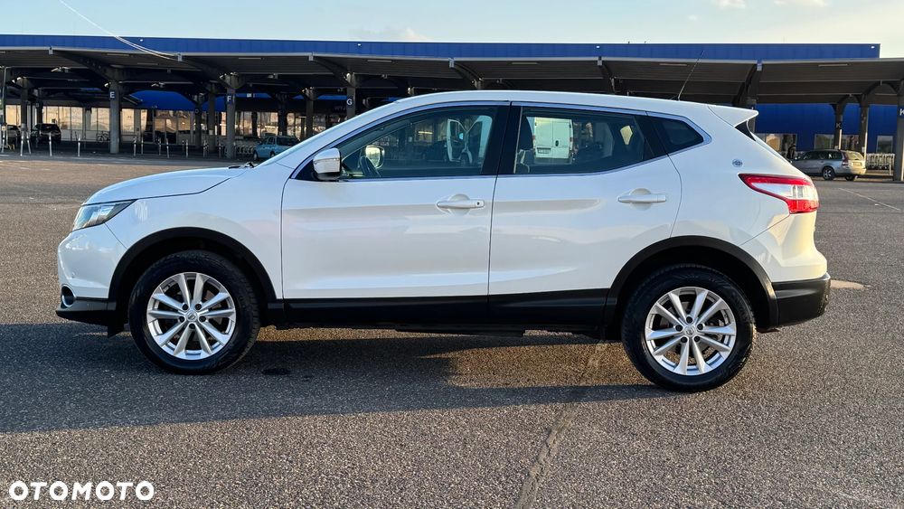 Nissan Qashqai 1.6 dCi DPF acenta - 16