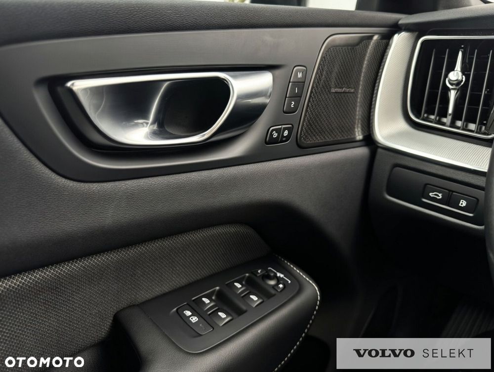 Volvo XC 60 - 35