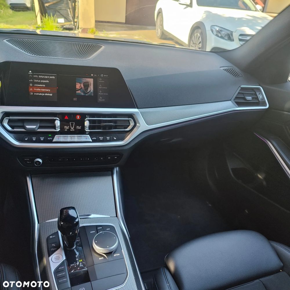 BMW Seria 3 320i - 15