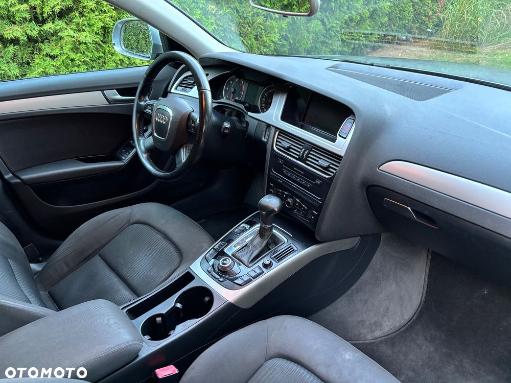 Audi A4 Avant null - 11