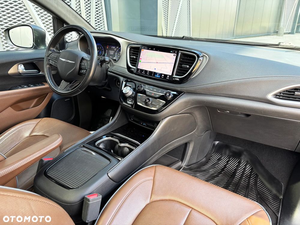 Chrysler Pacifica - 20