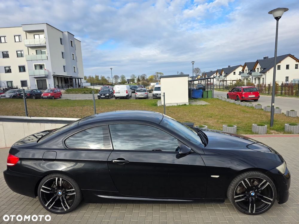 BMW Seria 3 325i - 2
