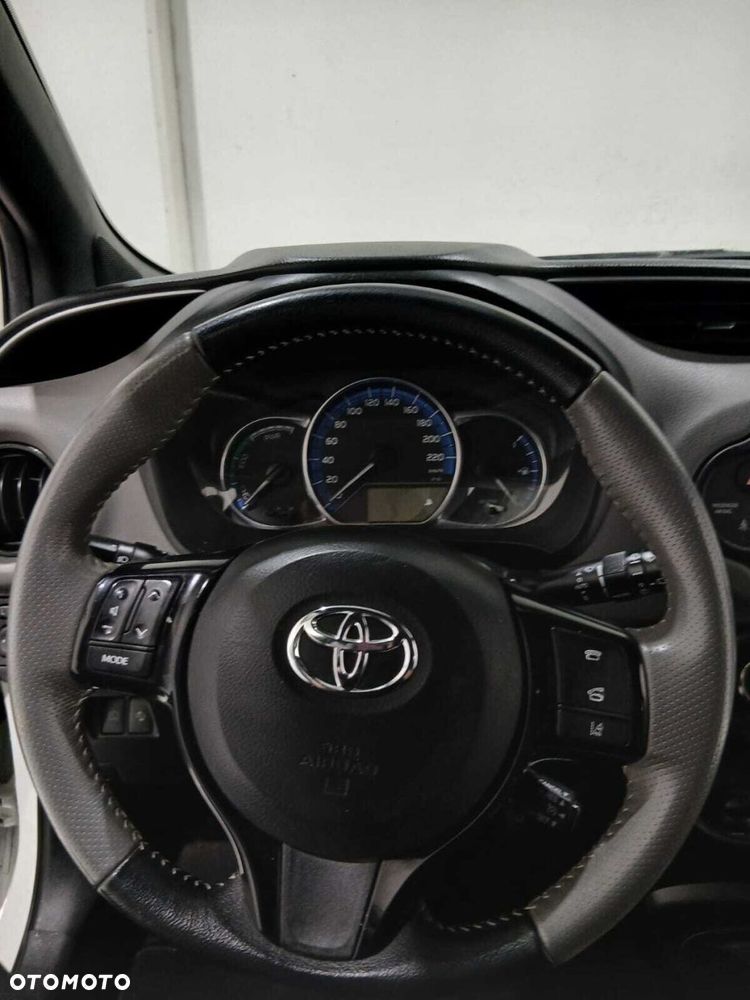 Toyota Yaris - 27