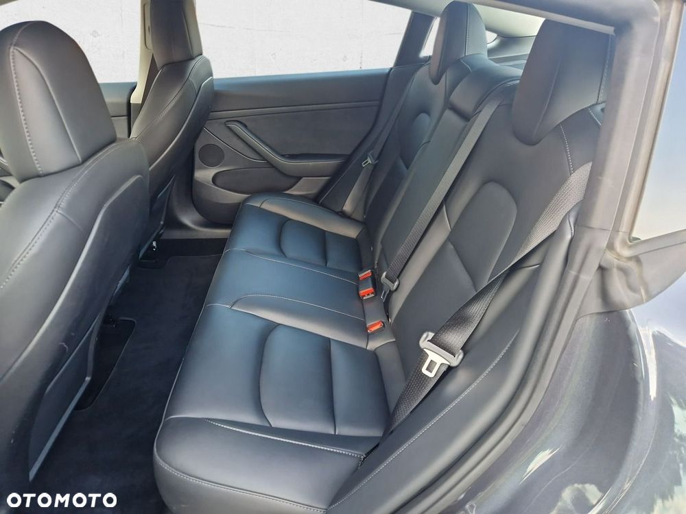 Tesla Model 3 - 22