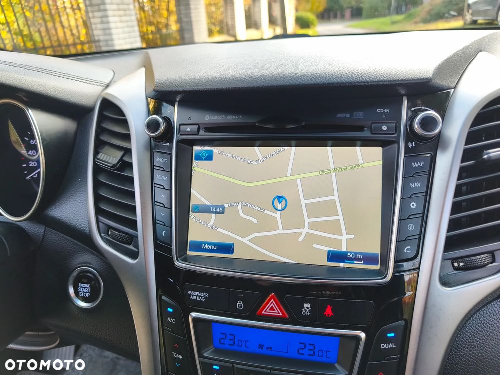 Hyundai i30 1.6 CRDi Fifa World Cup Edition - 18