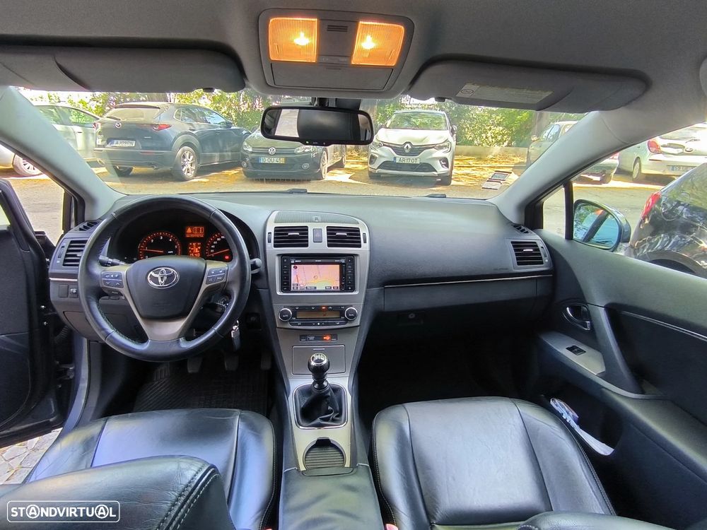 Toyota Avensis SW 2.0 D-4D Exclusive +Pele+GPS - 8