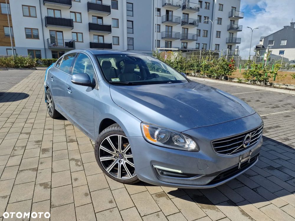 Volvo S60 - 1