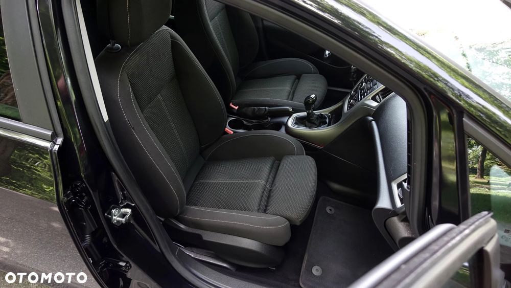 Opel Astra 1.6 Turbo - 13