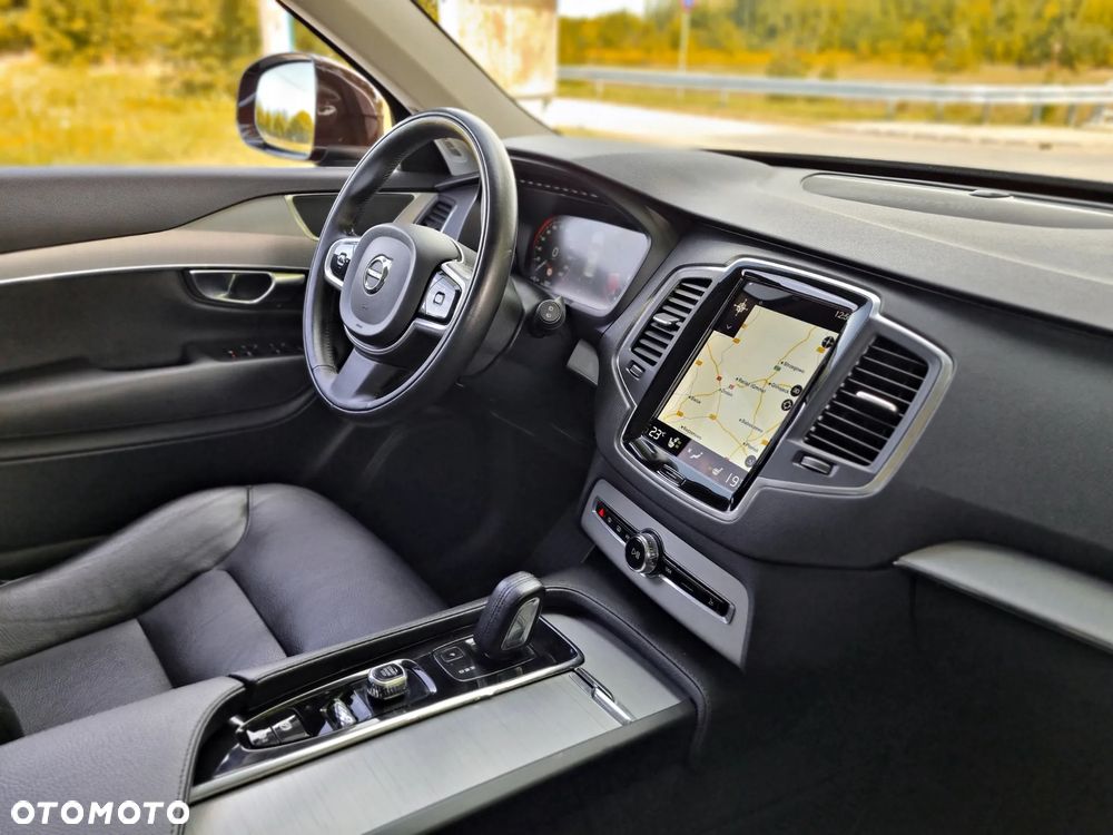 Volvo XC 90 B5 D AWD Geartronic Momentum Pro - 34