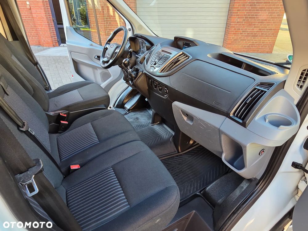 Ford Transit - 19
