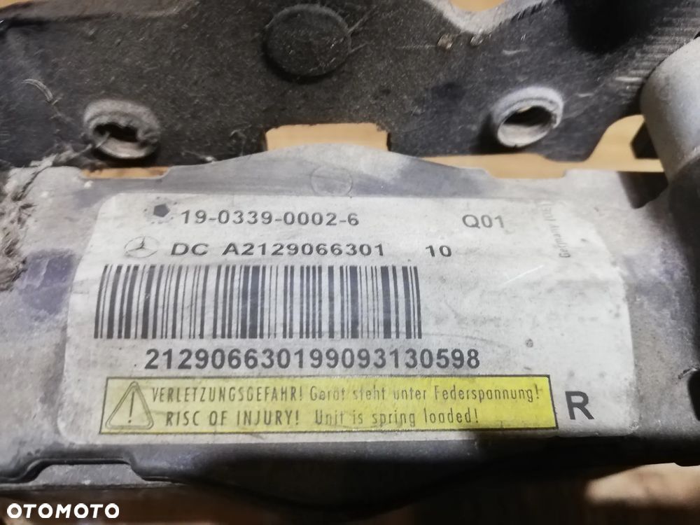 ZAWIAS NABÓJ MASKI L+P E W212 ZAWIASY NABOJE A2129066301 A2129066201 - 3