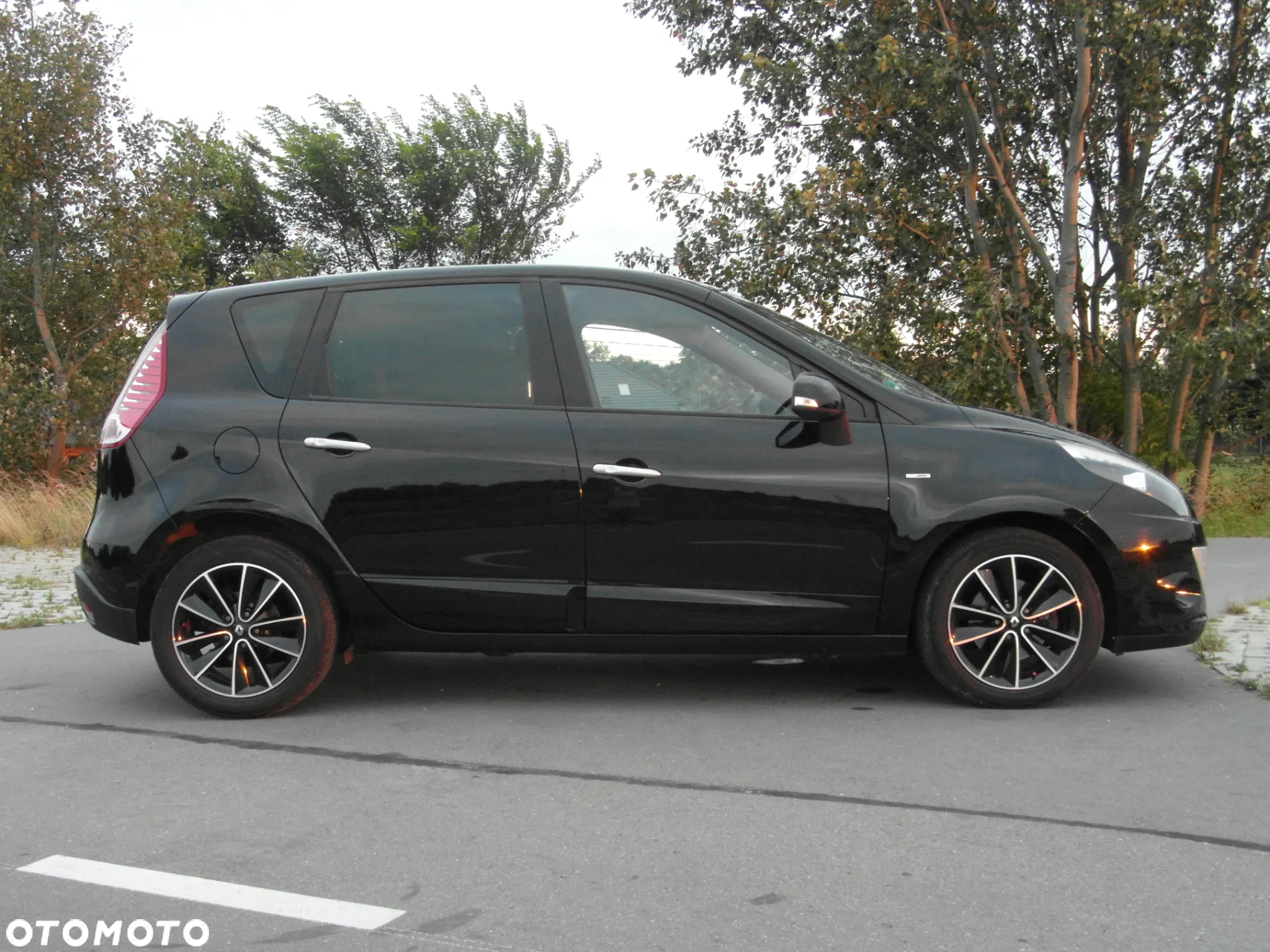 Renault Scenic TCe 130 Bose Edition - 11