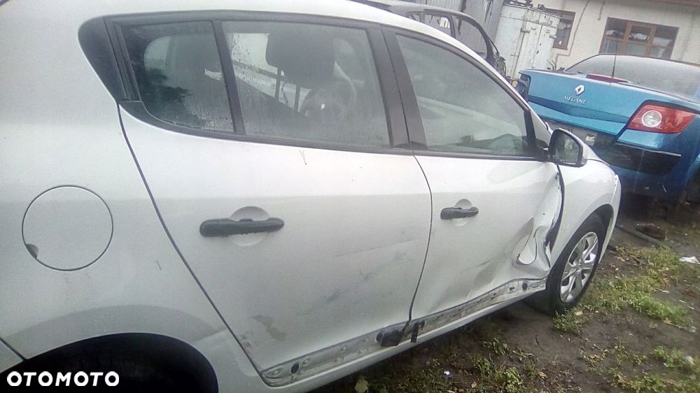 MEGANE III zamek drzwi prawy 4PIN - 1