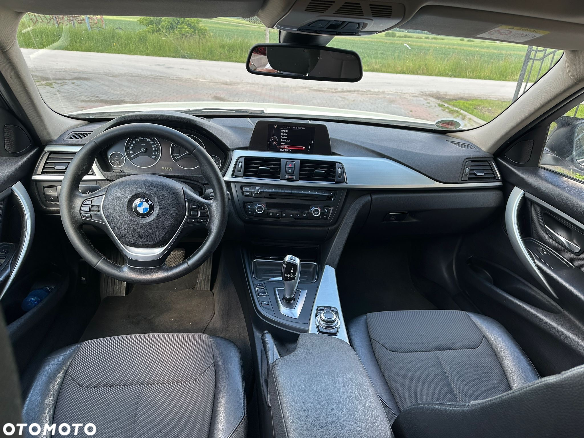 BMW Seria 3 330d xDrive - 6