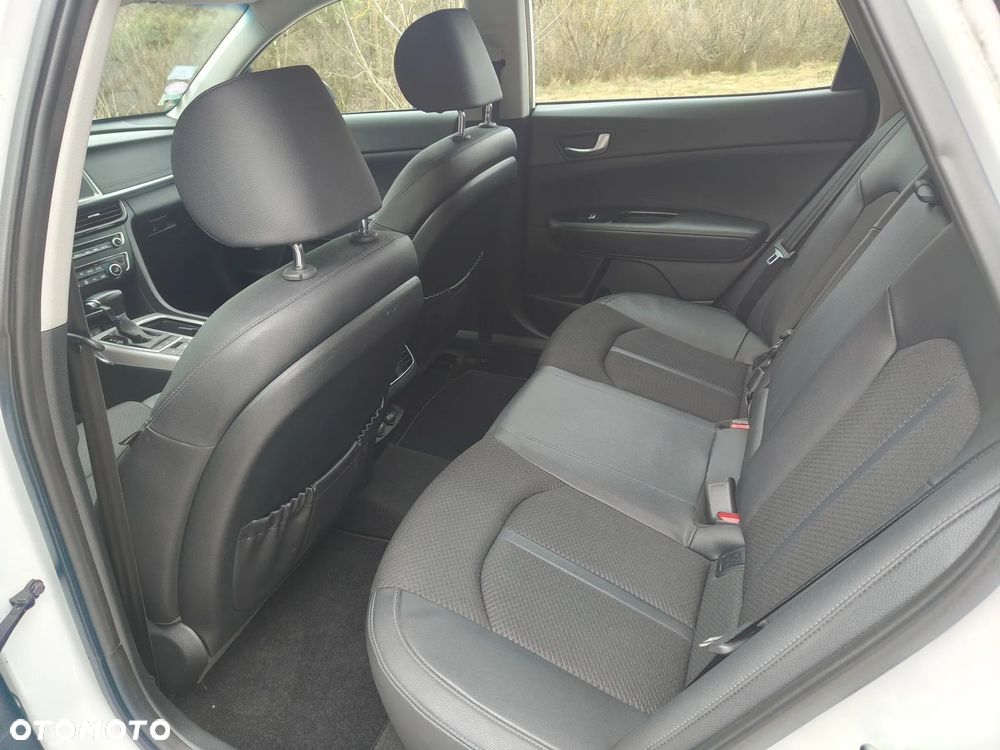 Kia Optima - 15