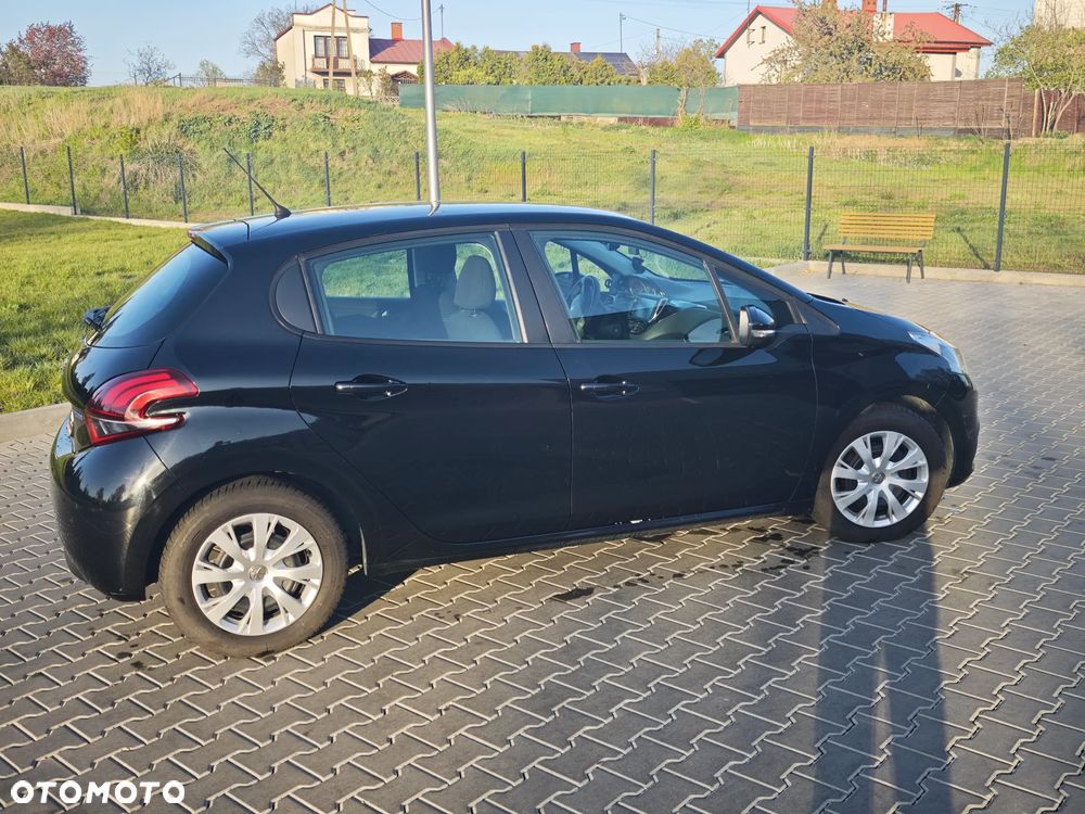 Peugeot 208 - 7