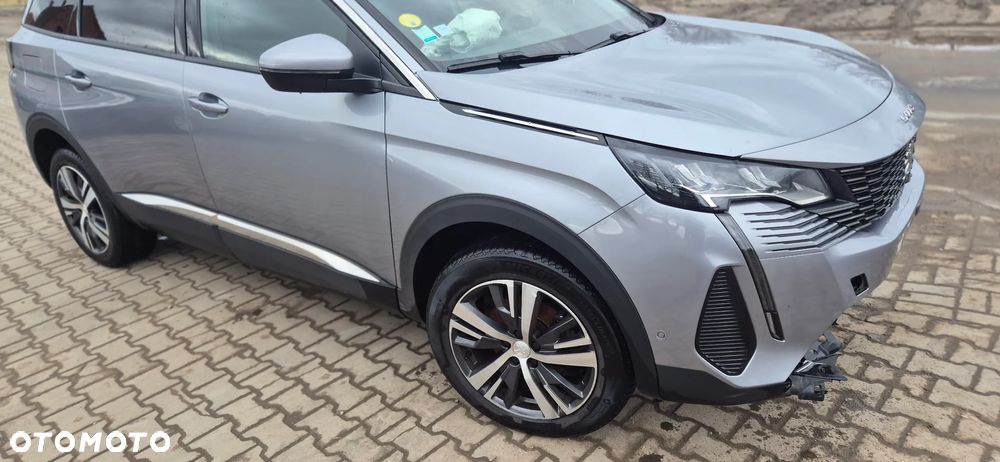 Peugeot 5008 - 8