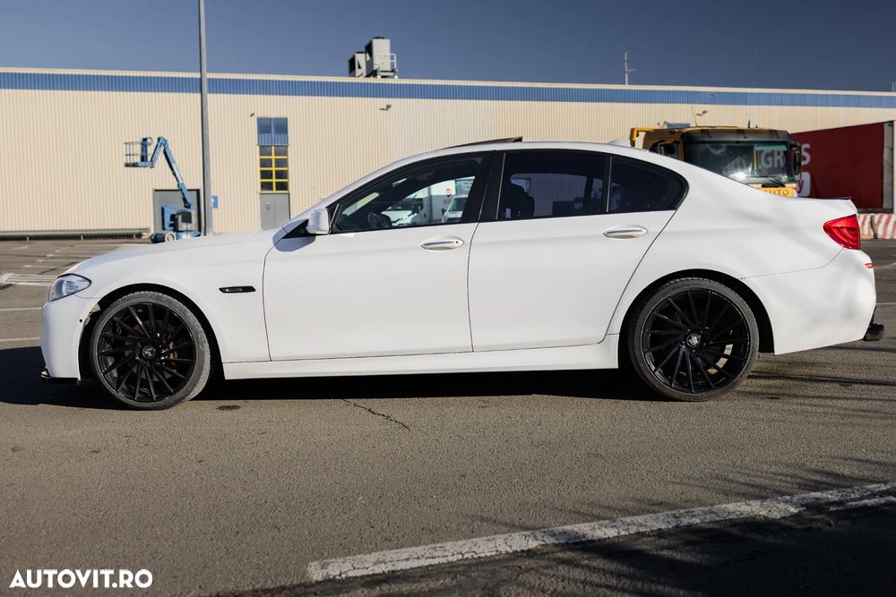 BMW Seria 5 535i Sport-Aut. - 2