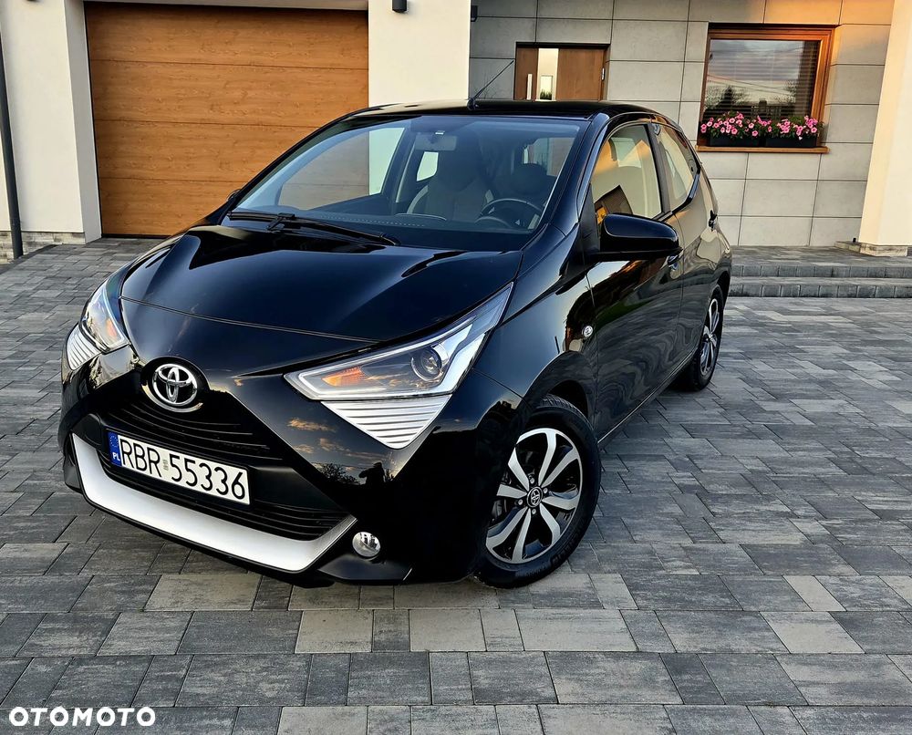 Toyota Aygo x.shift x-play connect - 4