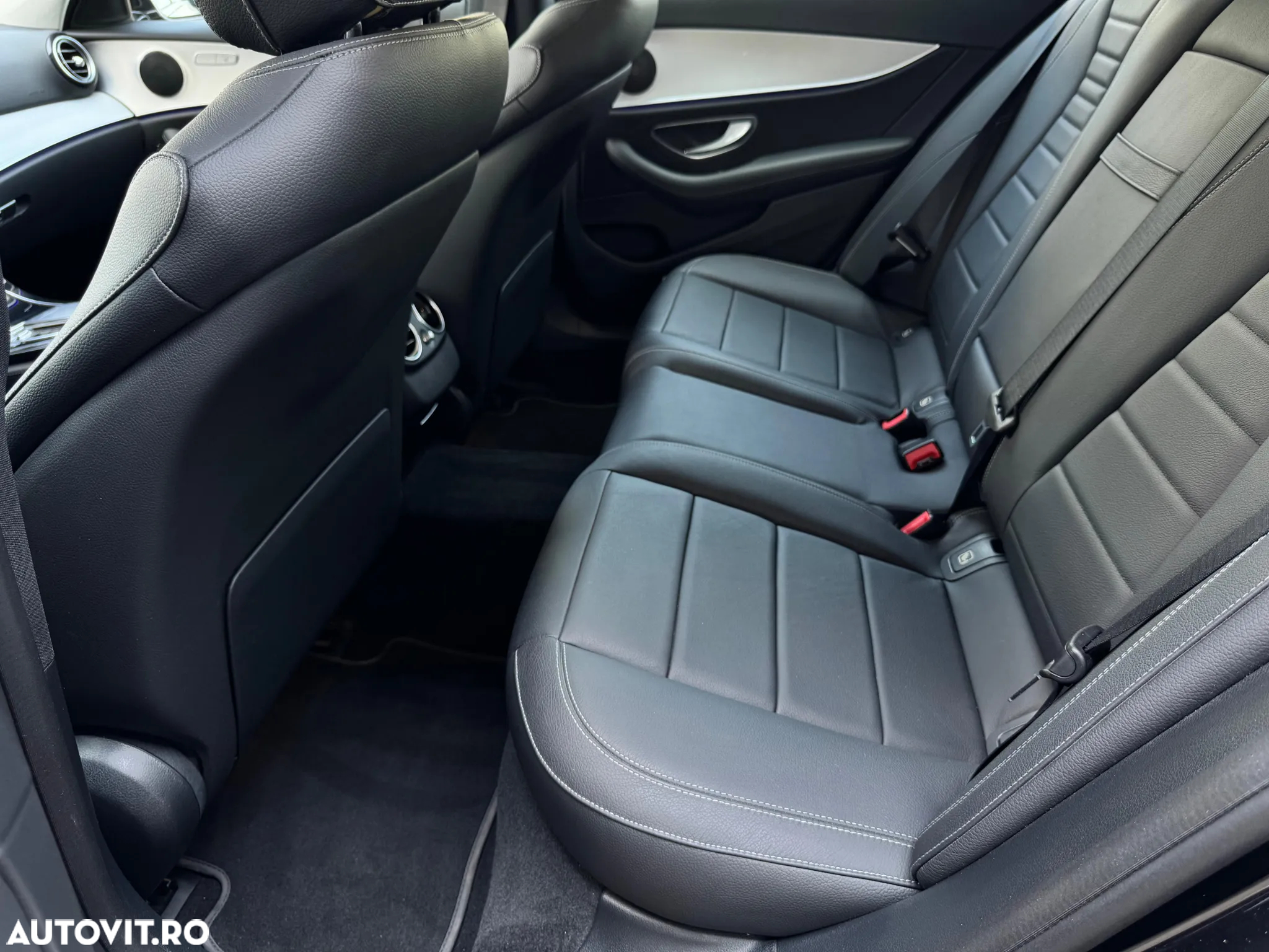 Mercedes-Benz E 220 d Aut. - 14