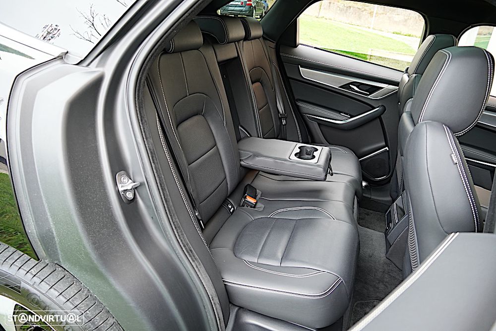 Jaguar F-Pace 2.0 P400e AWD R-Dynamic S - 25