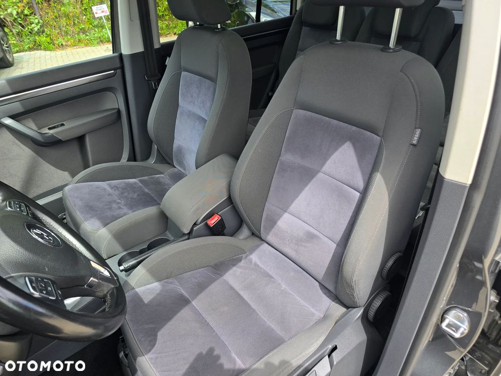 Volkswagen Touran - 13